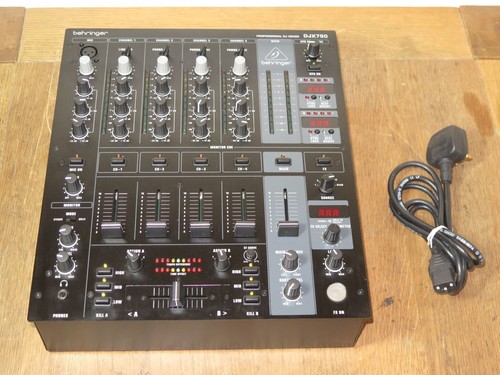 Behringer djx750 4 channel - -, 4-channel