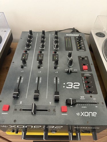 Allen heath xone 32 - &, xone:32