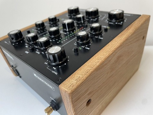 Omnitronic trm 202 402 - 402, wooden