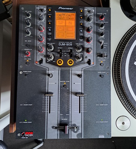 Pioneer djm 909 - pioneer, 2-channel