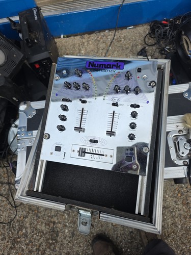 Numark dm1001ex channel dj - 2,