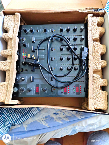 Behringer pro mixer djx750 - mixer,
